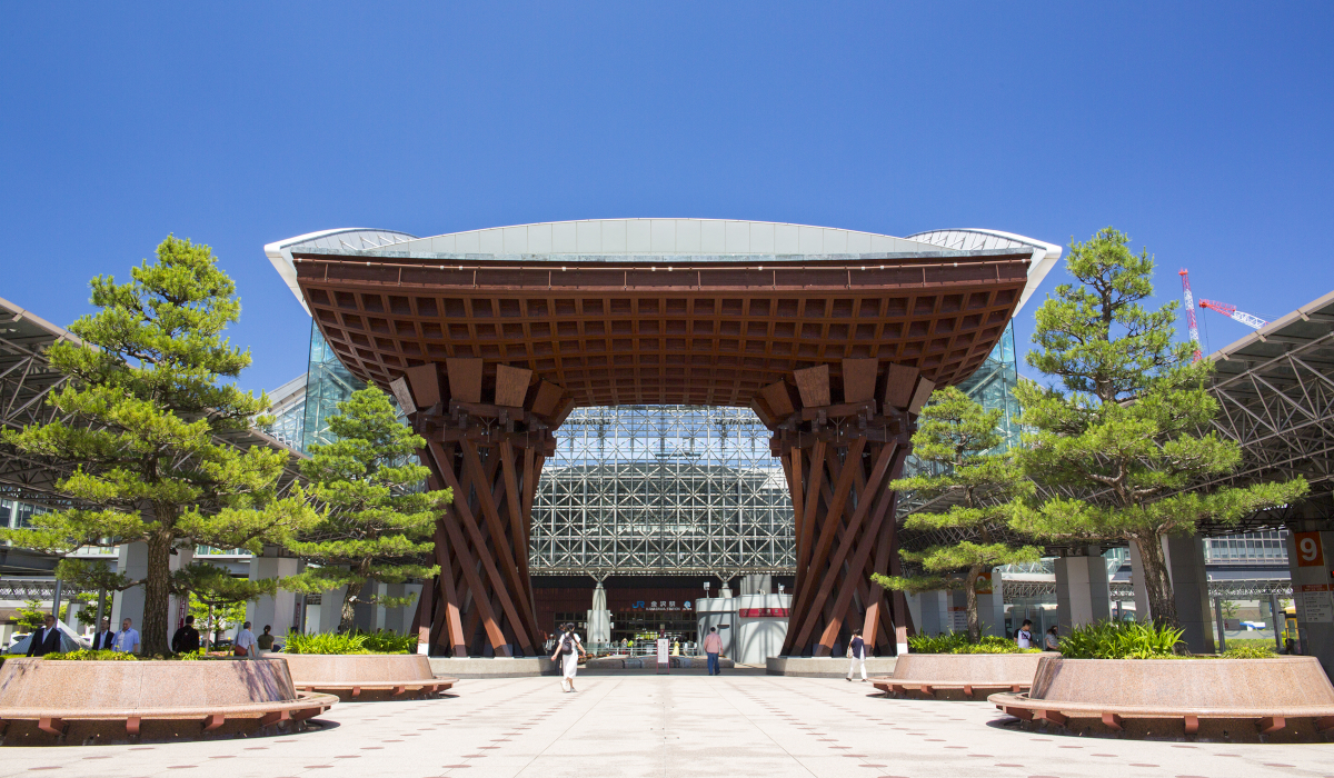 石川県金沢市金沢駅鼓門の画像