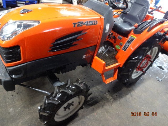 クボタ 中古トラクター T245Dの商品画像1