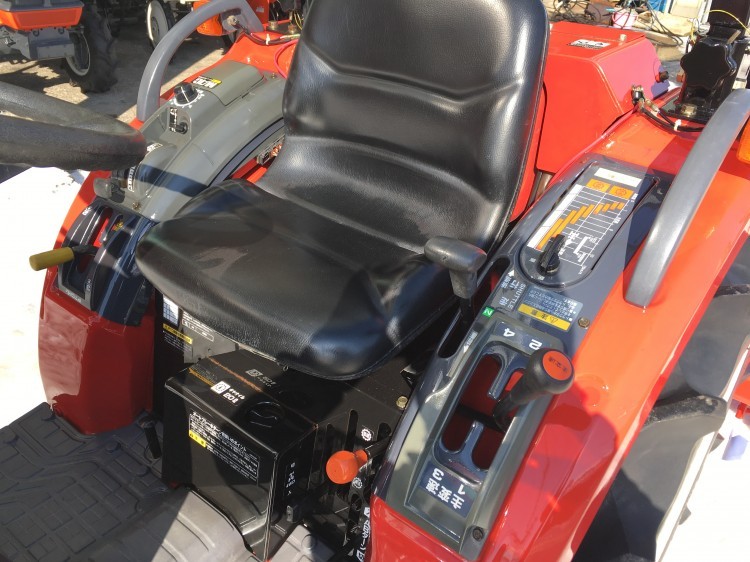 三菱 中古トラクター MT200の商品画像7