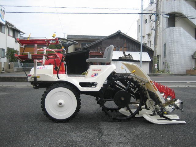 ヤンマー 中古田植機 Pe-1の商品画像1