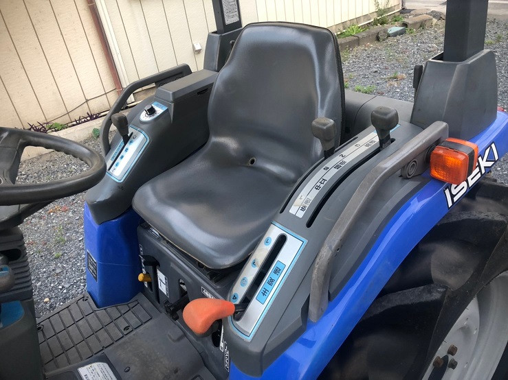【販売】千葉　トラクター　イセキ　TH26　26馬力　農機具家 車体