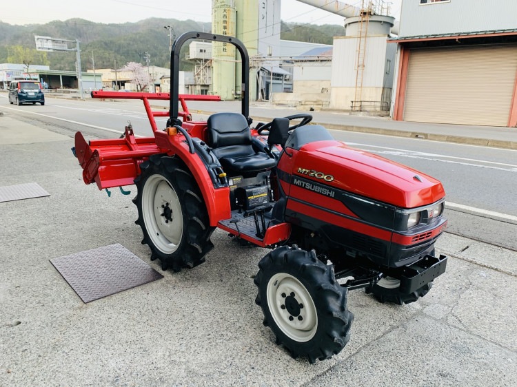 三菱 中古トラクター MT200の商品画像1