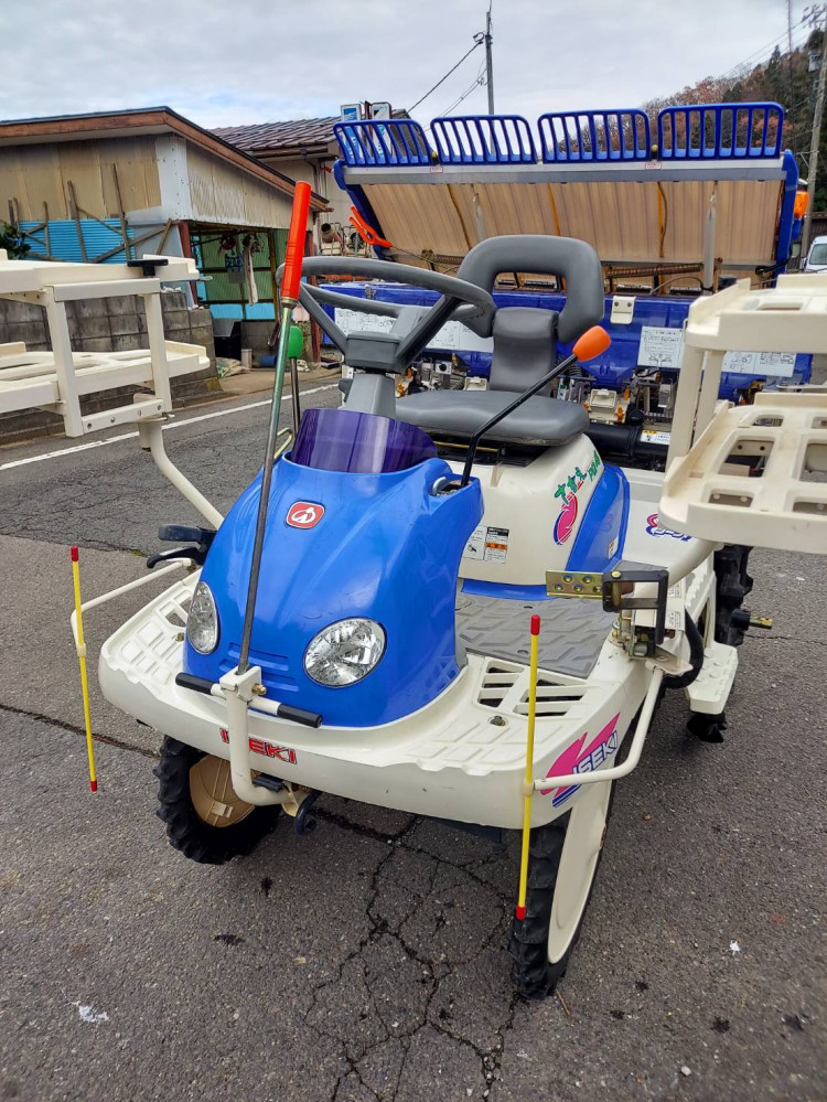 イセキ 中古田植機 PQ-4DUHFの商品画像1