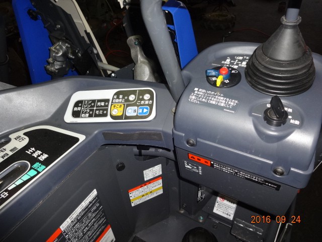 イセキ 中古コンバイン HN211KWCの商品画像6